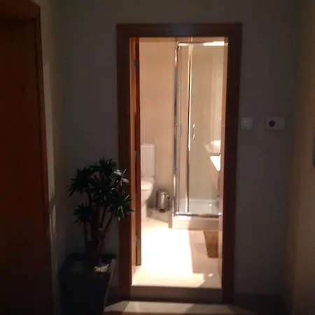 Cosy Bedrooms Πανσιόν *