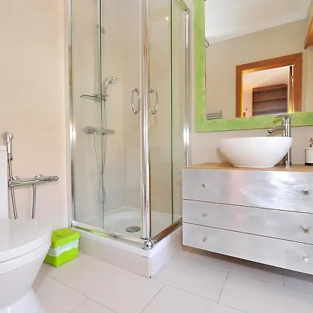 Cosy Bedrooms Konukevi *